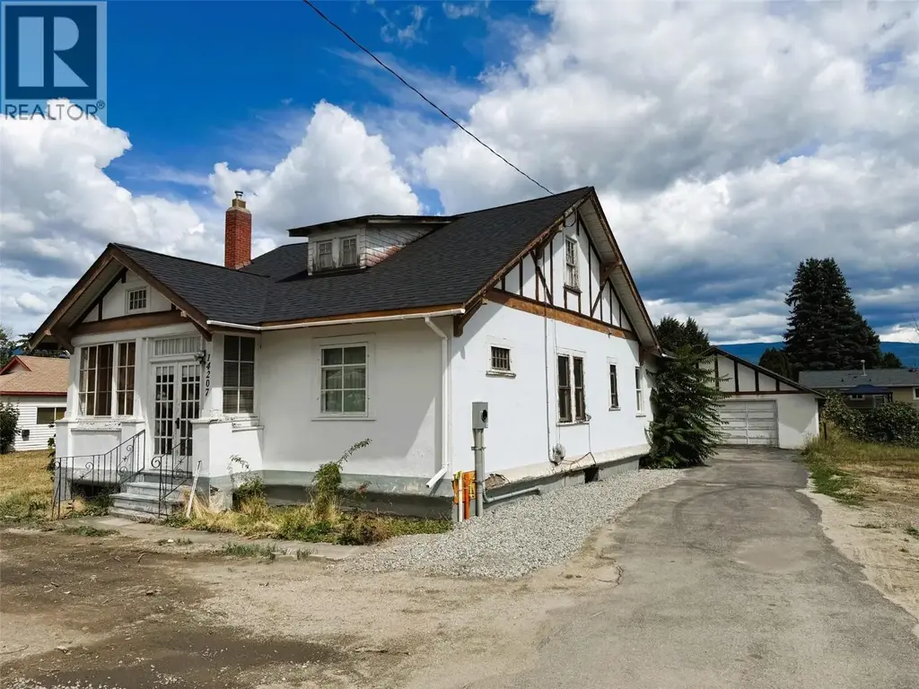 14207 Victoria Road N, Summerland
